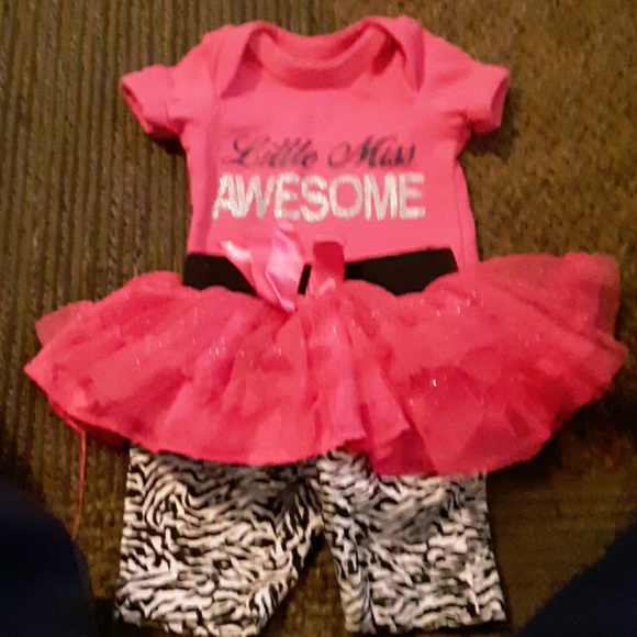 Clothes - Picture 7 of 8